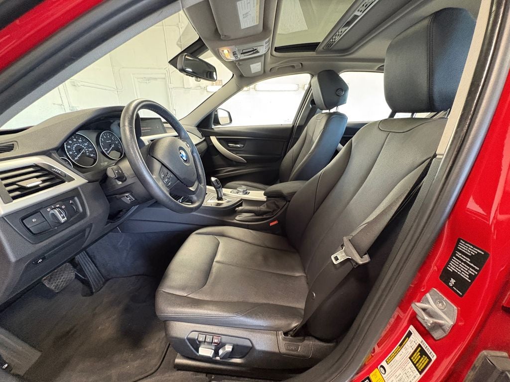 2018 BMW 3 Series 320i xDrive Convenience Package