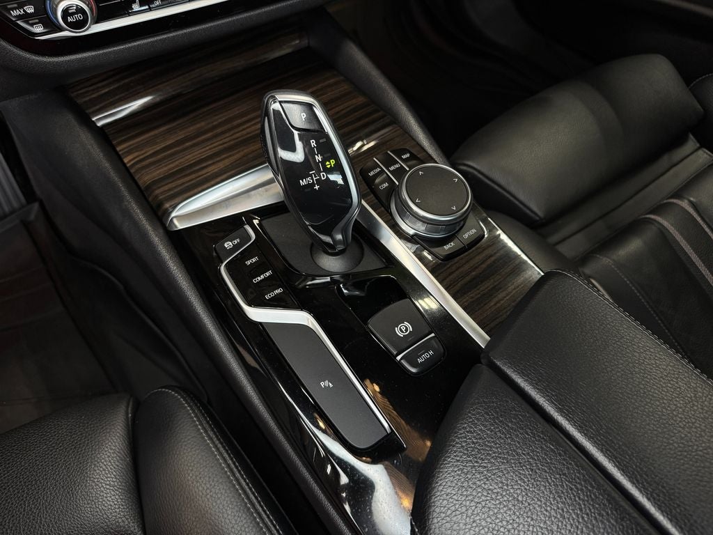 2019 BMW 5 Series 540i xDrive Power moonroof