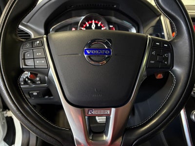 2017 Volvo XC60 T6 R-Design