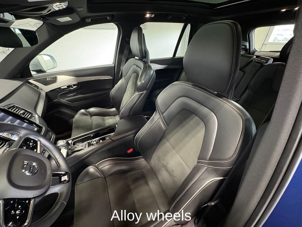 2016 Volvo XC90 T6 R-Design