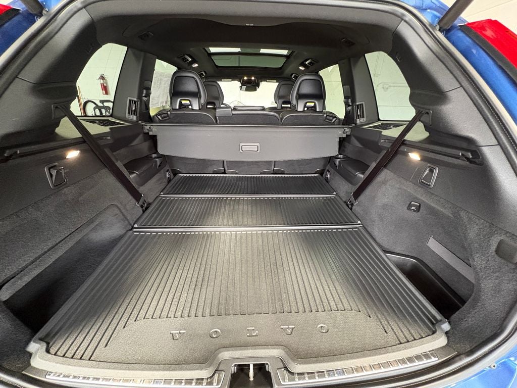 2016 Volvo XC90 T6 R-Design