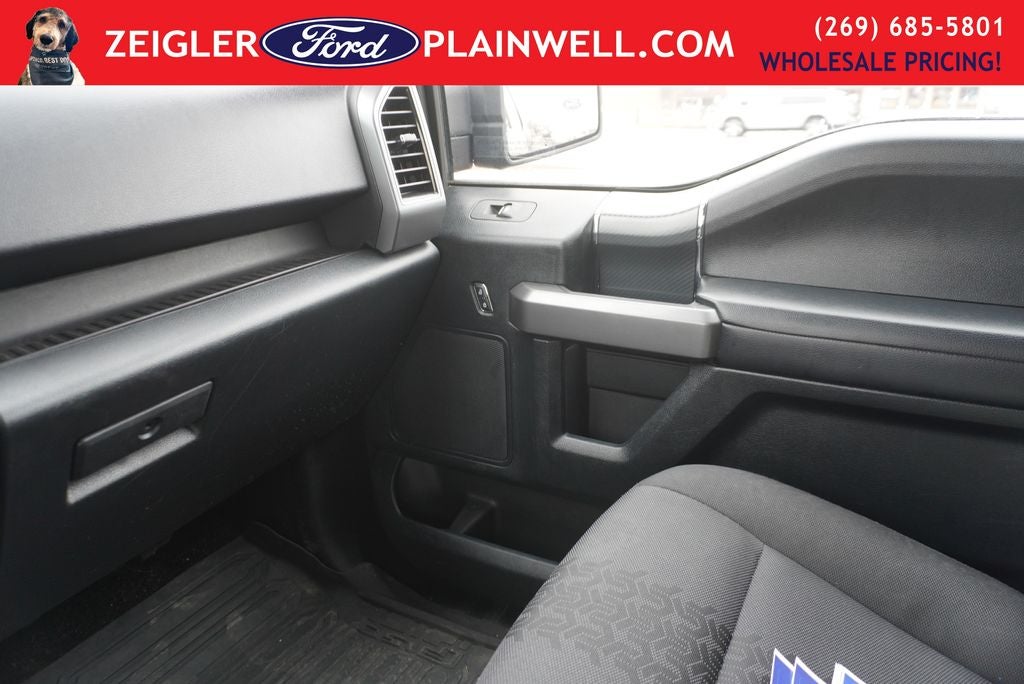 2020 Ford F-150 XLT Crew Cab Fx4 Sport Pkg 5.0 Liter V8 Navigation Tow