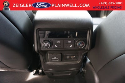 2023 GMC Acadia SLT LUX TECH & PREFERED PKG NAV 3RD ROW 4X4 TOW PKG