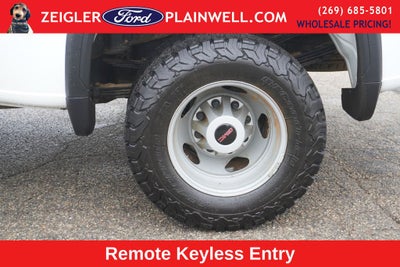 2022 GMC Sierra 3500HD Pro Reg Cab Dually 6.6 Liter V8