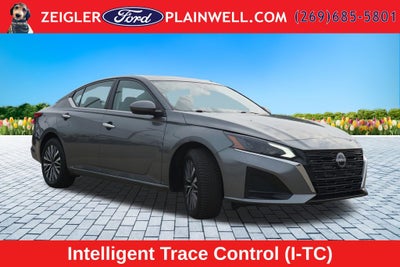 2023 Nissan Altima 2.5 SV AWD Single Panel Moonroof ProPILOT Assist R Camera