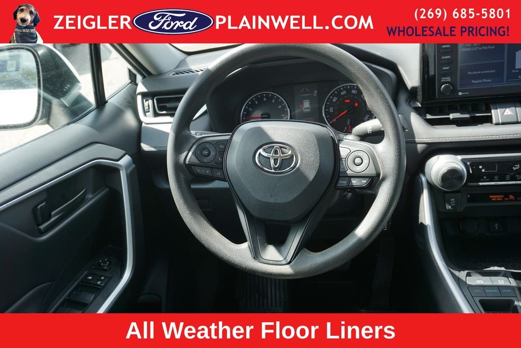 2022 Toyota RAV4 LE