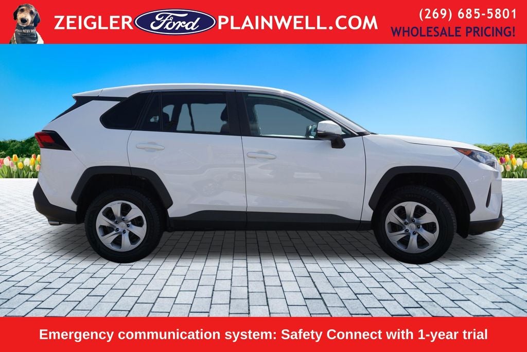 2022 Toyota RAV4 LE