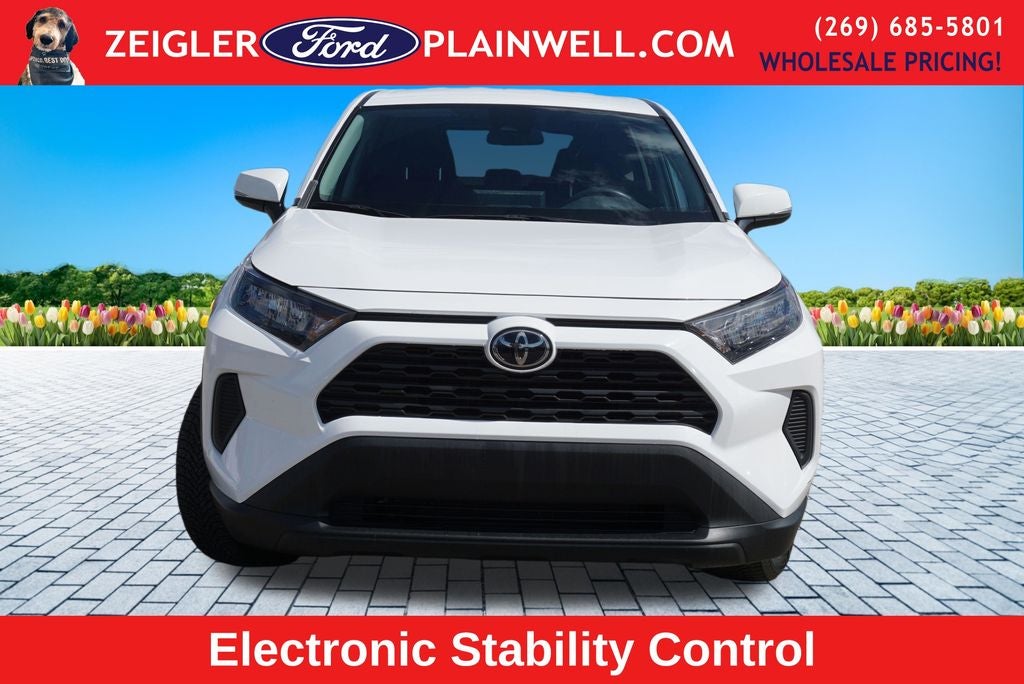 2022 Toyota RAV4 LE