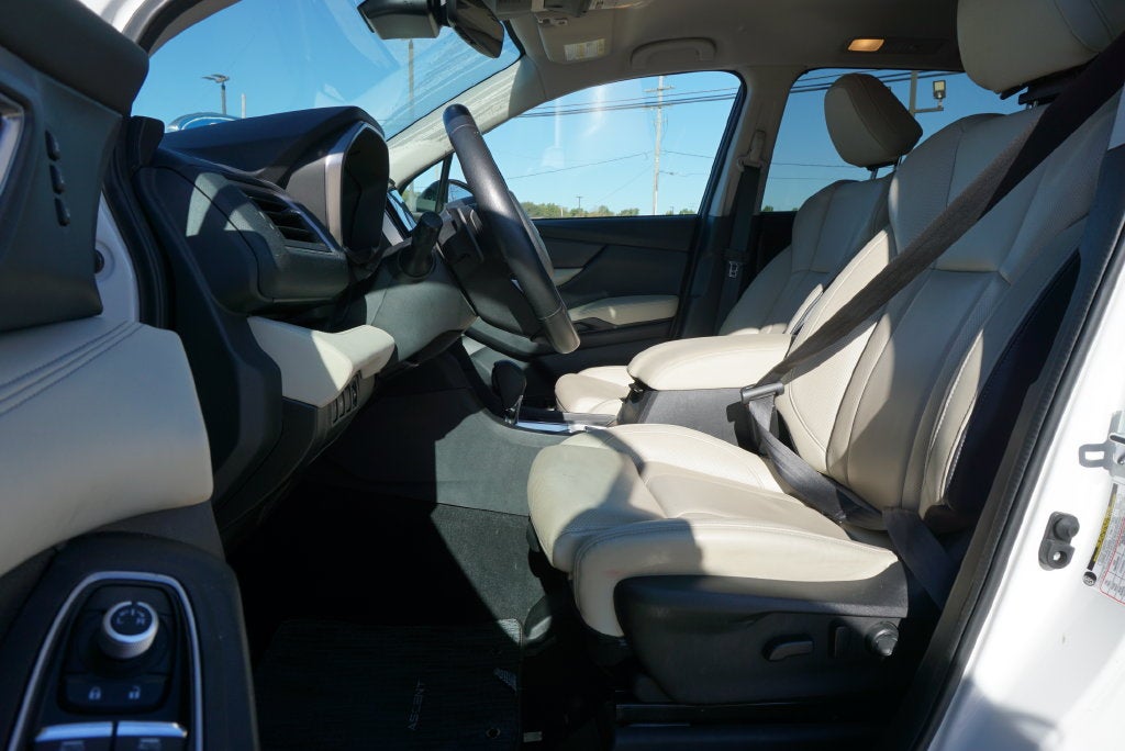 2023 Subaru Ascent Limited AWD HEATED LEATHER 7 PASSENGER SEATING