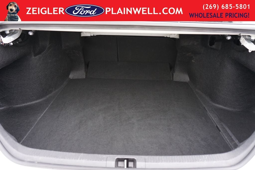 2025 Toyota Camry LE HYBRID