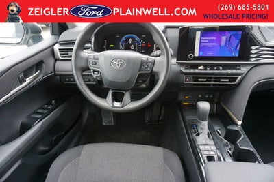 2025 Toyota Camry LE HYBRID