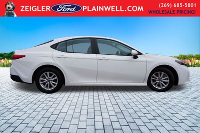 2025 Toyota Camry LE HYBRID