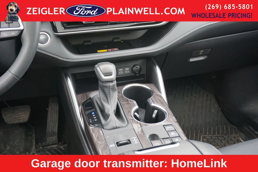 2025 Toyota Highlander Hybrid Platinum