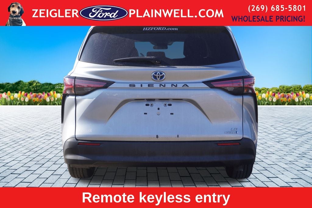 2021 Toyota Sienna LE 8 Passenger