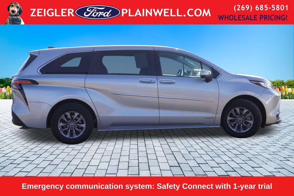 2021 Toyota Sienna LE 8 Passenger