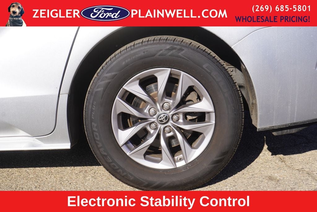 2021 Toyota Sienna LE 8 Passenger