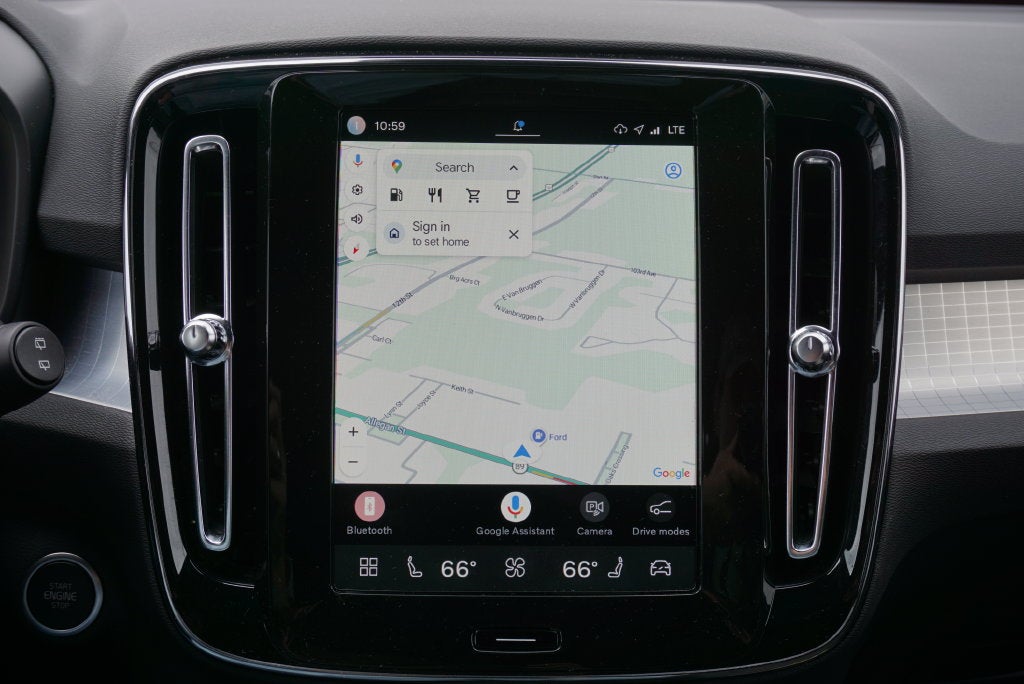 2024 Volvo XC40 B5 Core