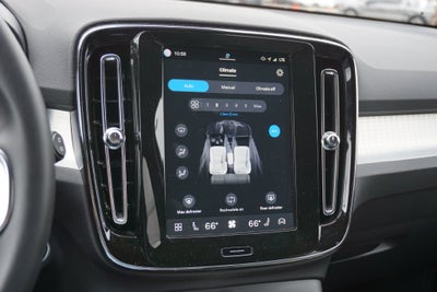 2024 Volvo XC40 B5 Core
