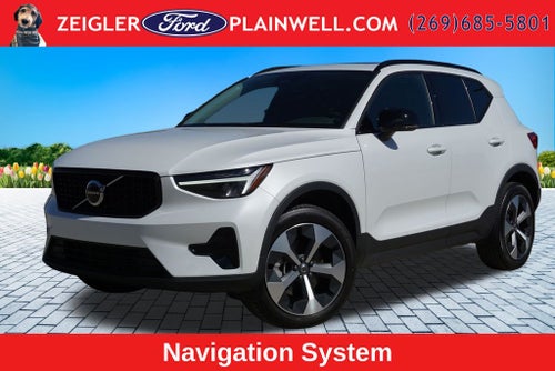 2024 Volvo XC40 B5 Core AWD HEATED LEATHER MOONROOF NAVIGATION