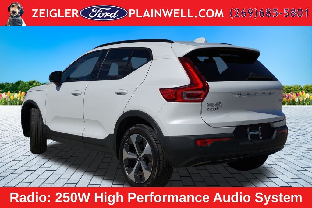 2024 Volvo XC40 B5 Core AWD HEATED LEATHER MOONROOF NAVIGATION