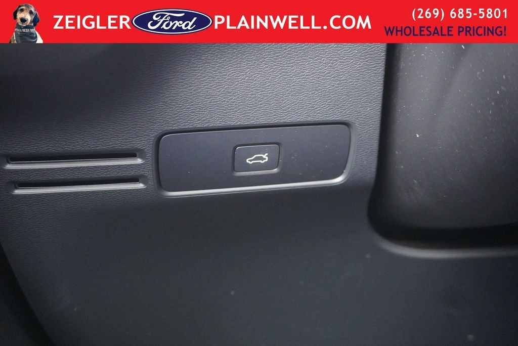 2024 Volvo XC40 B5 Core AWD