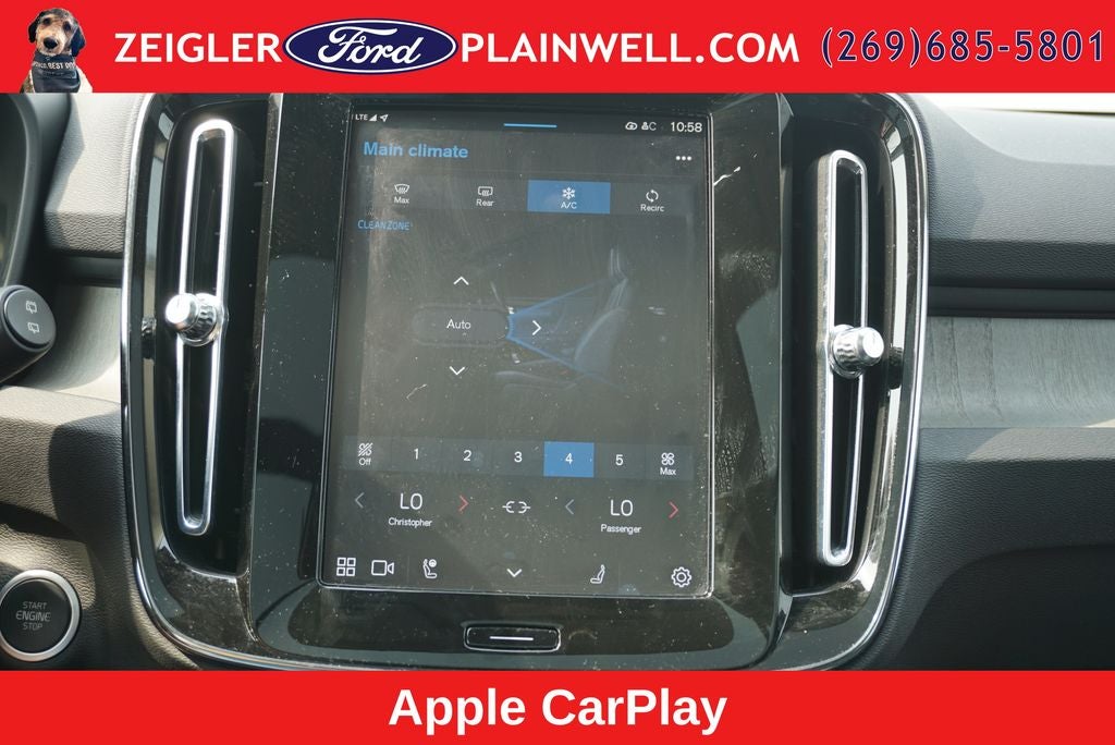 2023 Volvo XC40 B5 Plus Dark Theme AWD Heated Leather Power Moonroof Nav Rear Camera