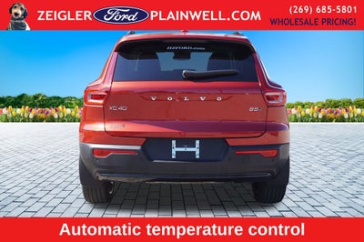 2023 Volvo XC40 B5 Plus Dark Theme AWD HEATED LEATHER POWER MOONROOF NAV