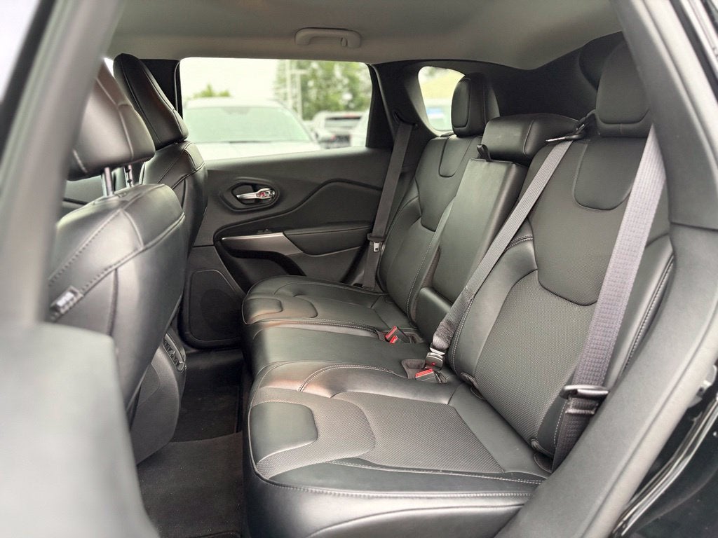2022 Jeep Cherokee Latitude Lux * Certified Pre-Owned *