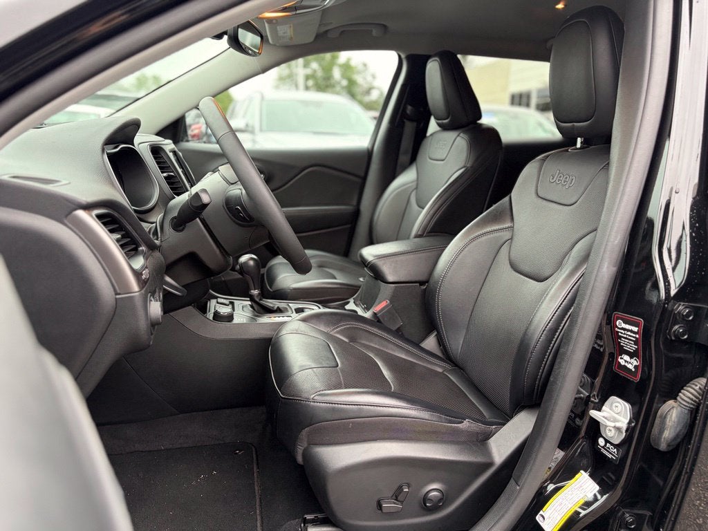 2022 Jeep Cherokee Latitude Lux * Certified Pre-Owned *