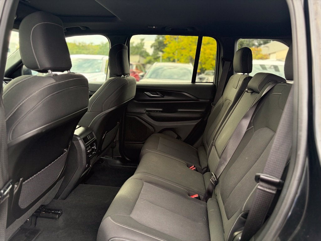 2024 Jeep Grand Cherokee Laredo X