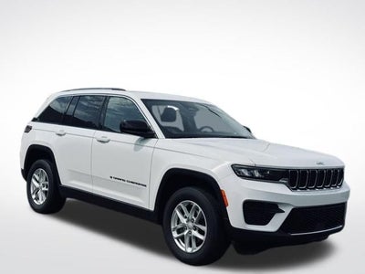 2023 Jeep Grand Cherokee Laredo 4x4