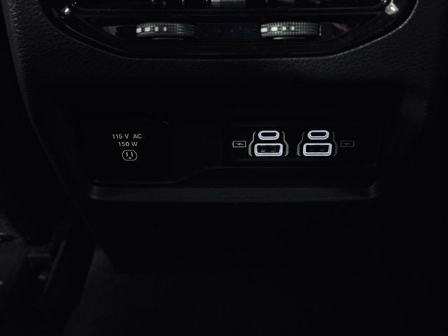 2023 Jeep Grand Cherokee Laredo 4x4