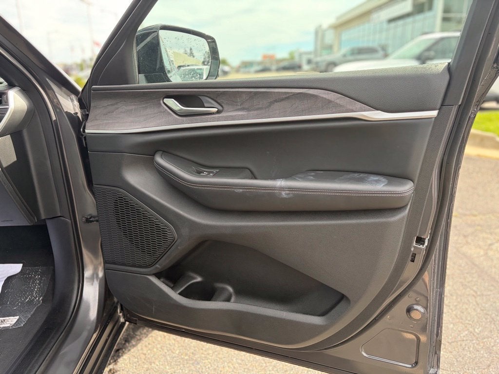 2025 Jeep Grand Cherokee Limited * Certified Pre-Owned *