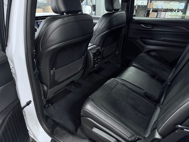 2024 Jeep Grand Cherokee L Altitude 4x4