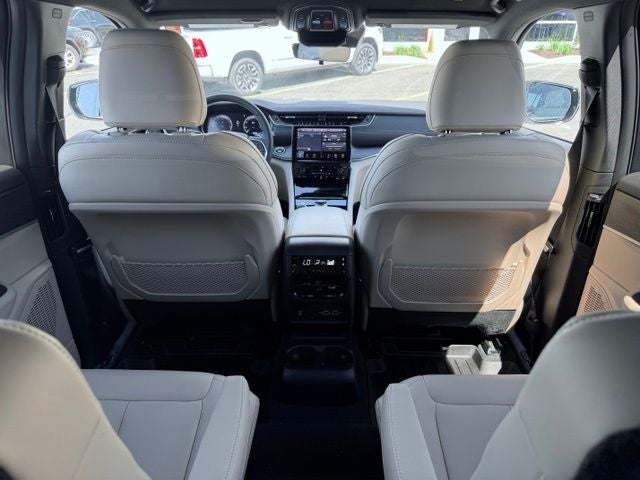 2025 Jeep Grand Cherokee L Limited 4x4
