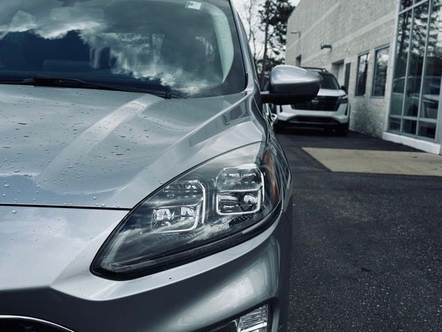 2022 Ford Escape Hybrid Titanium Hybrid