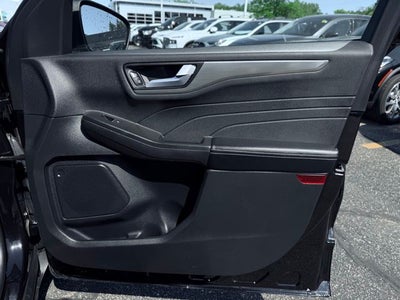 2022 Ford Escape Hybrid Titanium Hybrid