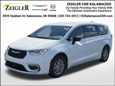 2025 Chrysler Pacifica Select * Certified Pre-Owned *