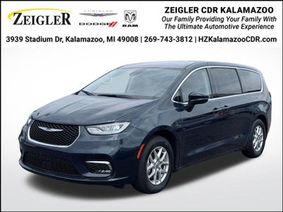 2025 Chrysler Pacifica Select * Certified Pre-Owned *