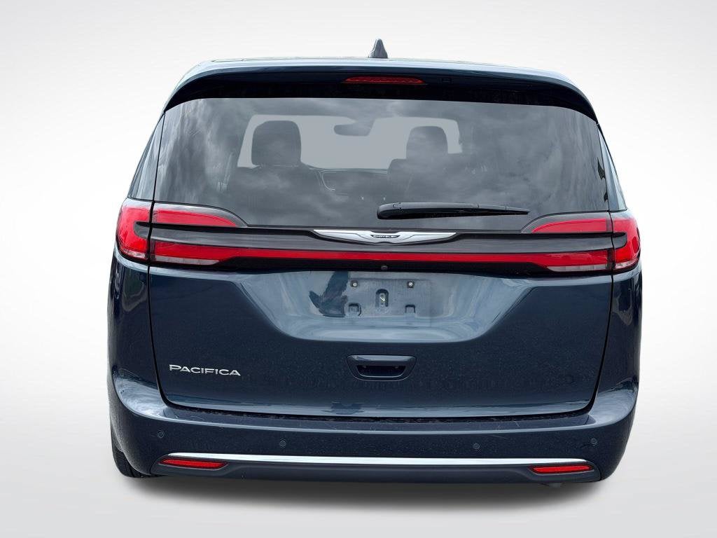 2025 Chrysler Pacifica Select * Certified Pre-Owned *