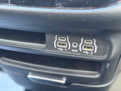 2025 Chrysler Pacifica Select * Certified Pre-Owned *
