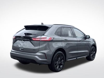 2022 Ford Edge SE