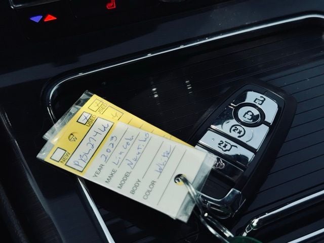 2023 Lincoln Nautilus Standard