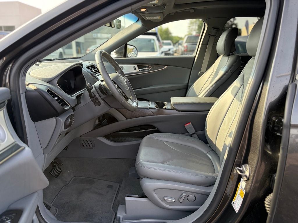 2019 Lincoln Nautilus Reserve