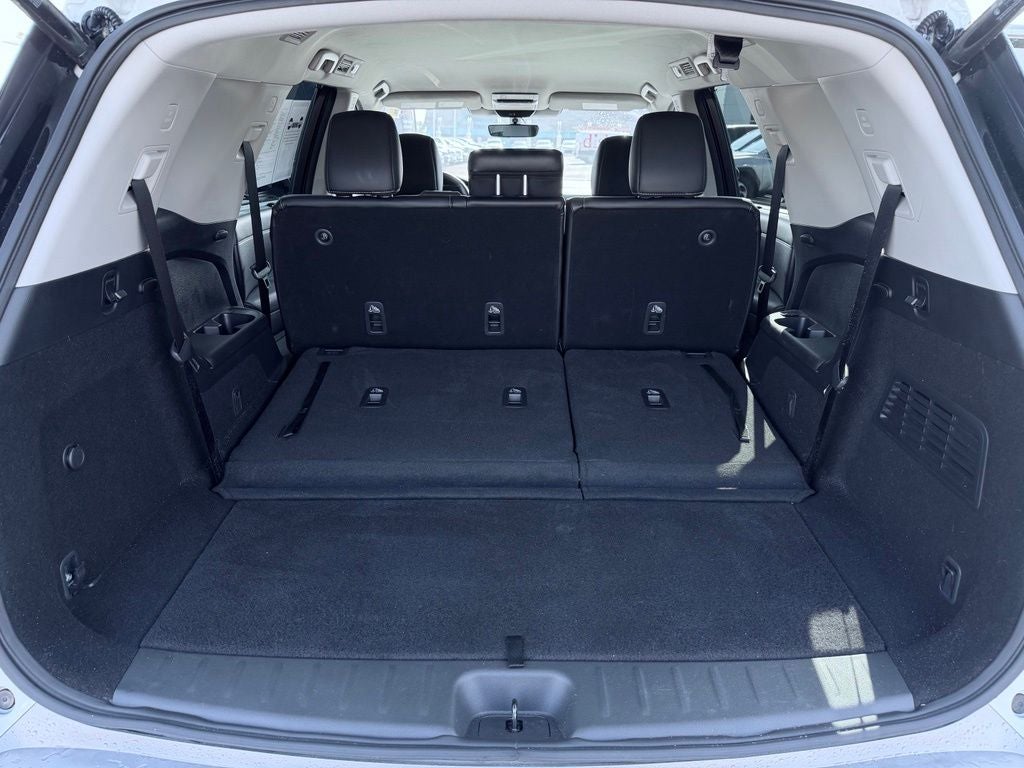 2023 Nissan Pathfinder SL 4WD