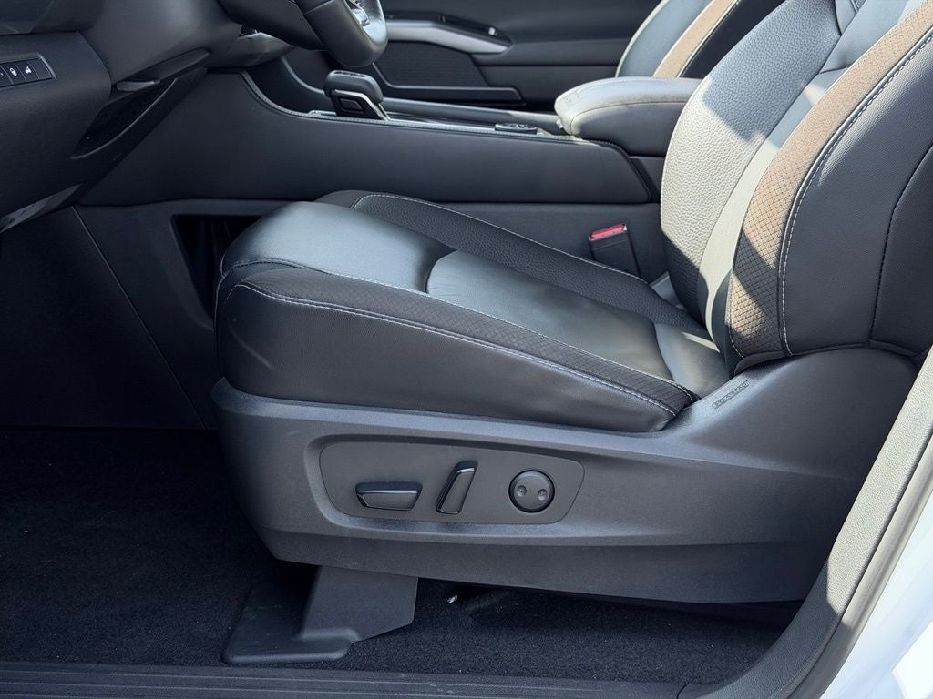 2023 Nissan Pathfinder SL 4WD