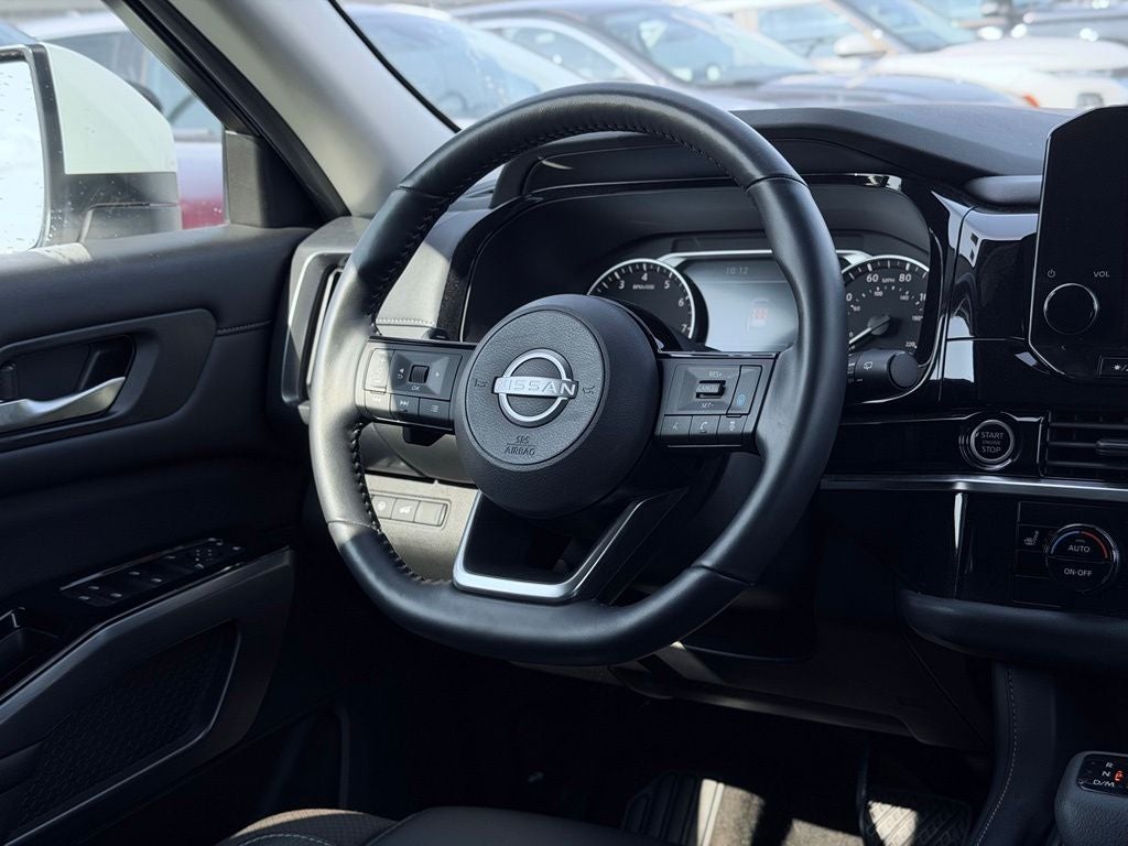 2023 Nissan Pathfinder SL 4WD