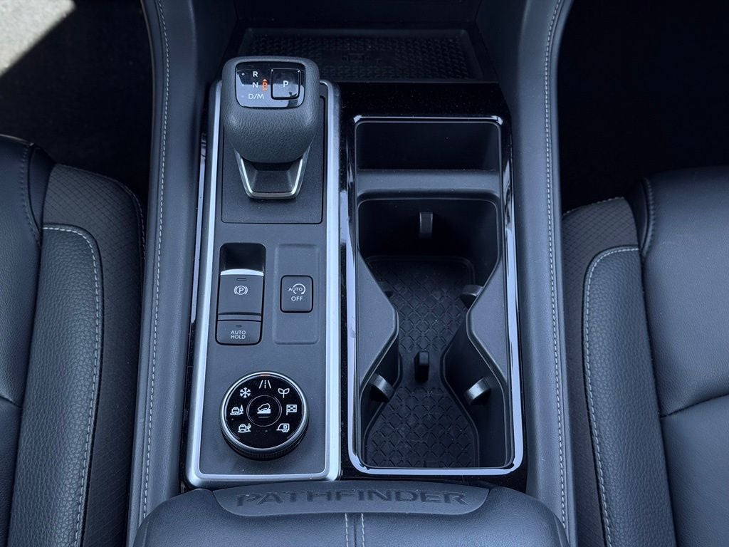 2023 Nissan Pathfinder SL 4WD