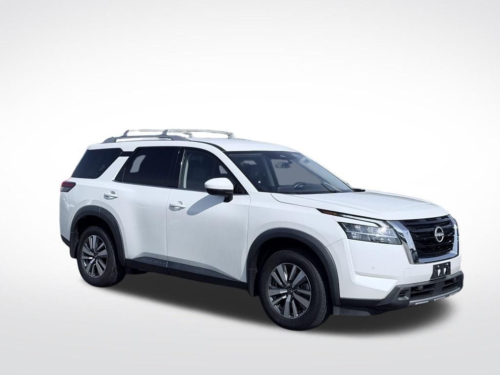 2023 Nissan Pathfinder SL 4WD