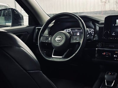 2023 Nissan Pathfinder SL 4WD